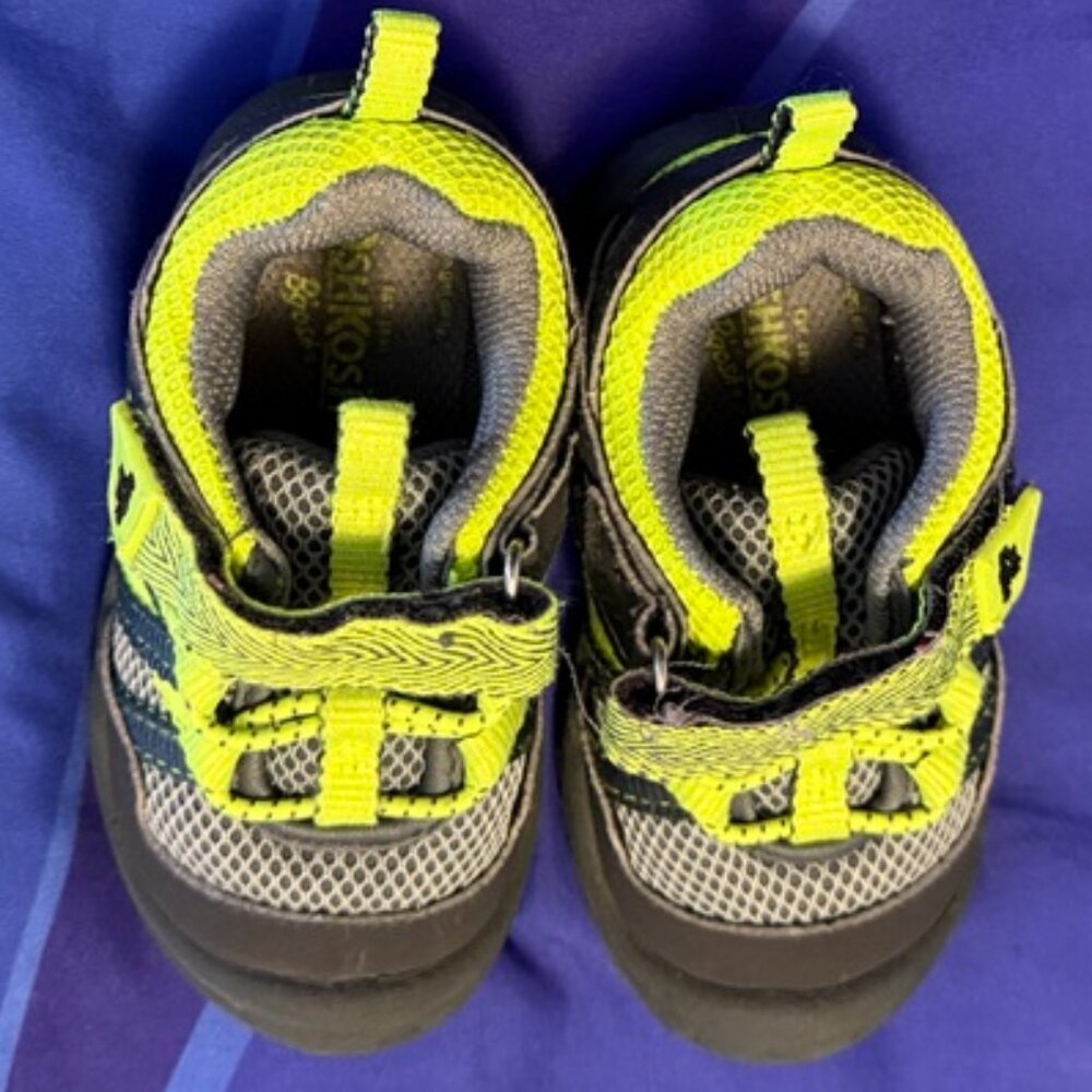 OshKosh B'Gosh Toddler Sneakers, Size 5, Baby Boy Shoes